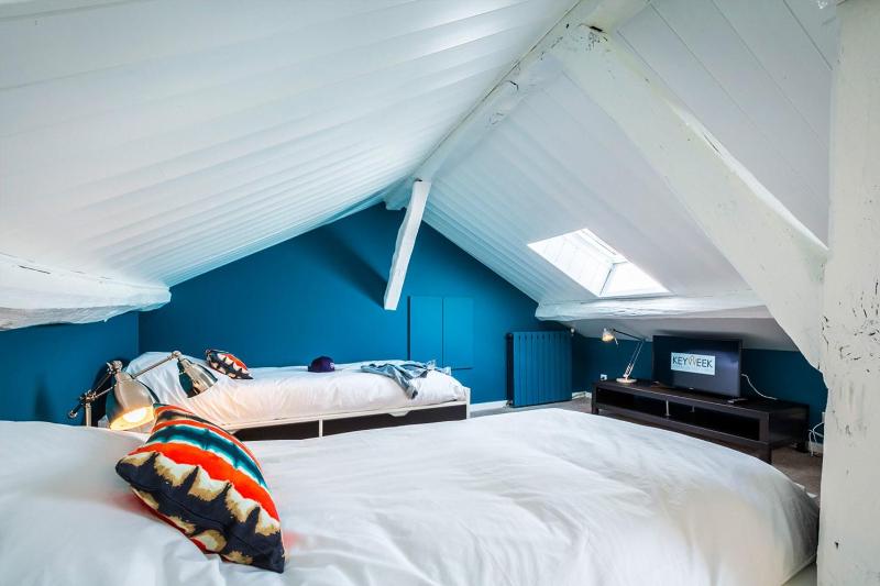 LES HALLES KEYWEEK Duplex with Terrace and Parking in Biarritz Center - image 3
