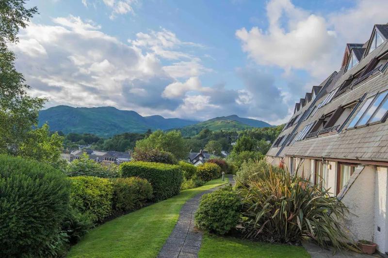 Ambleside View stunning roof top views over Ambleside to the fells - image 10