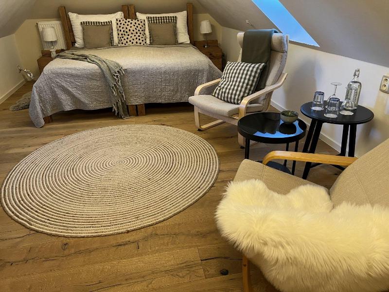 Standard Double Room image 4