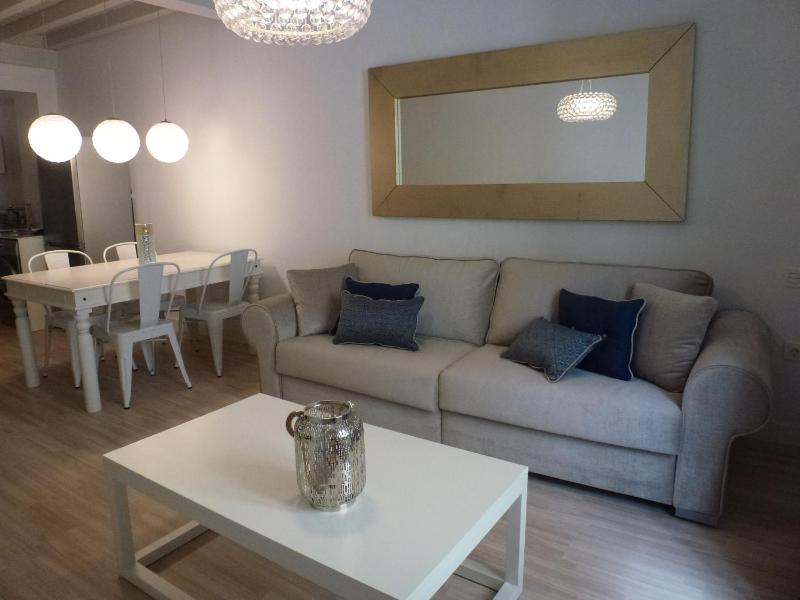 Standard One-Bedroom Apartment image 3