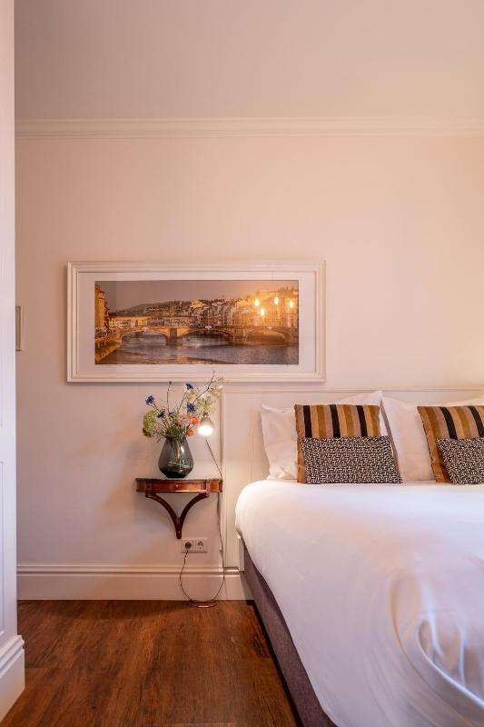 Double Room with Private Bathroom image 1