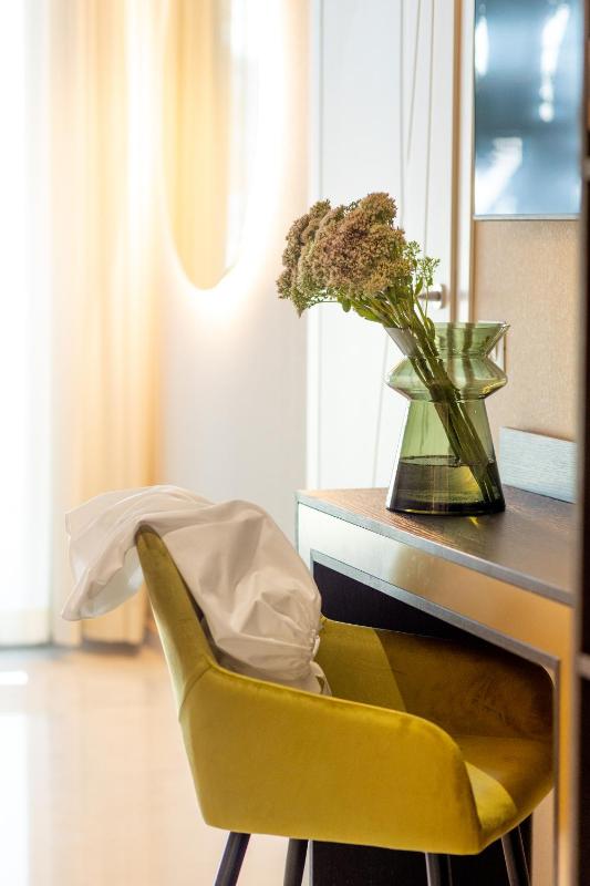 Hotel Mondial - image 40