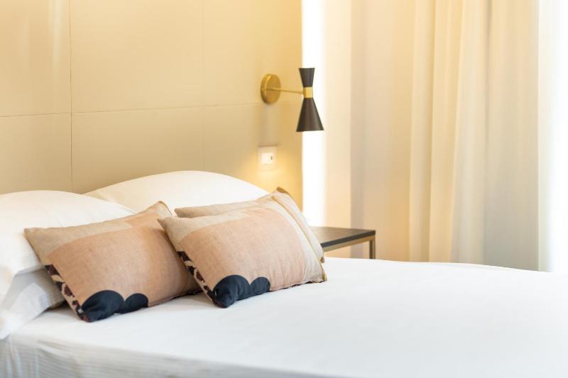 Hotel Mondial - image 43