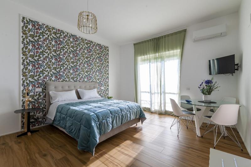 Cas’ A Mare - Beachfront Luxury Suites - image 45