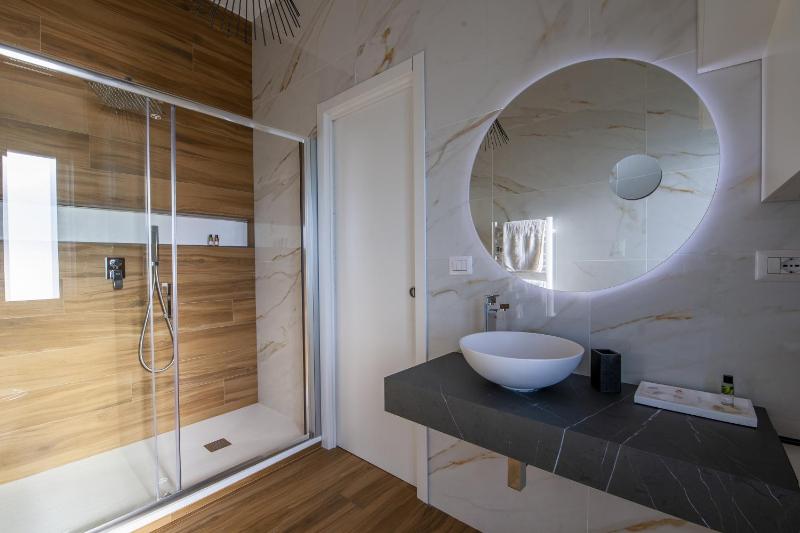 Cas’ A Mare - Beachfront Luxury Suites - image 27