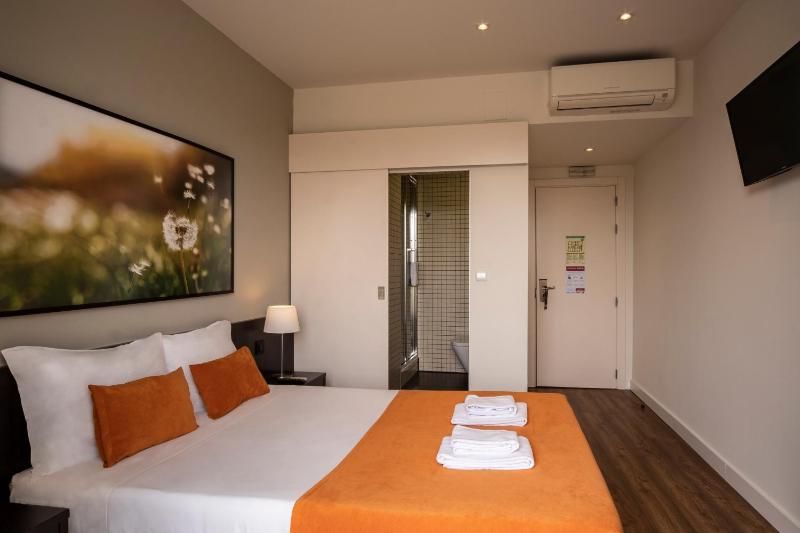 Double Basic Room  image 4