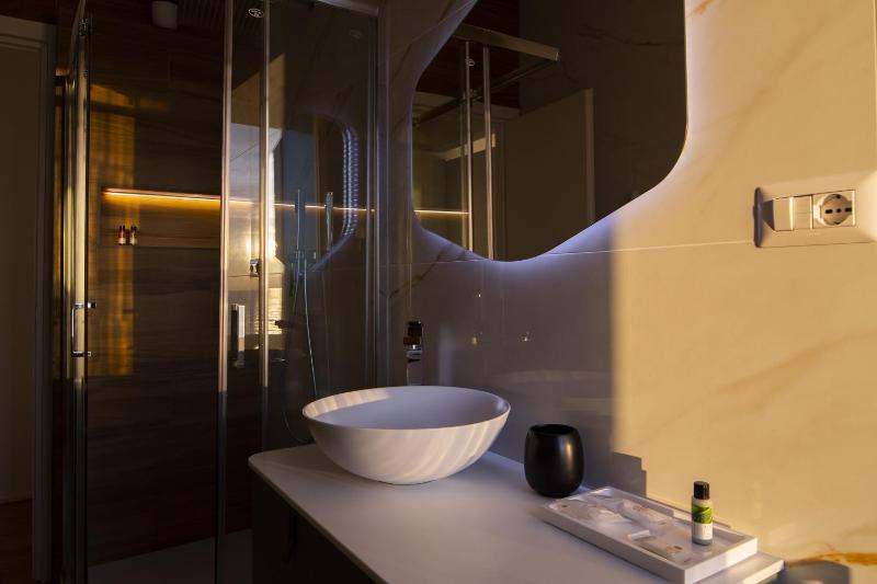 Cas’ A Mare - Beachfront Luxury Suites - image 38