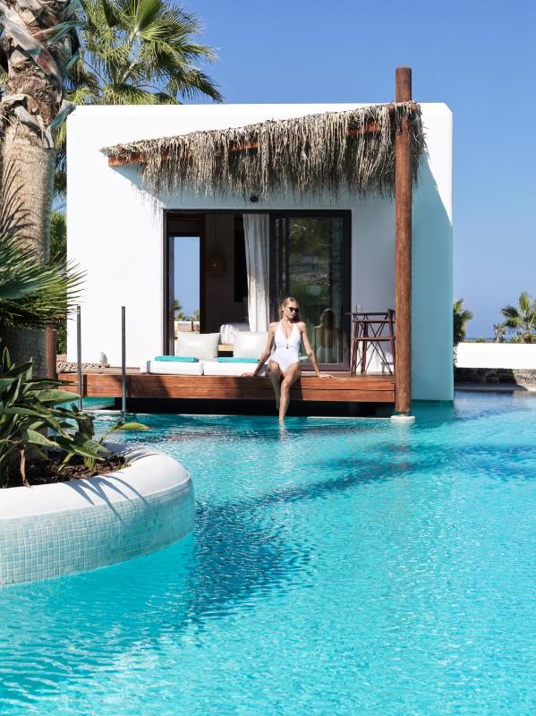 Bungalow with Shared Pool image 2