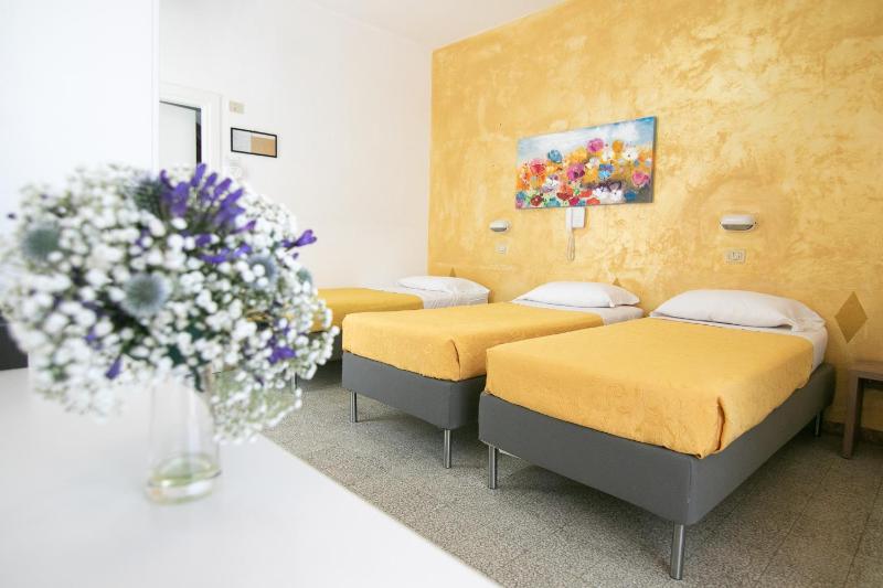 Triple Room image 3