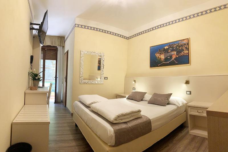 Double or Twin Room - Mountain Side image 1