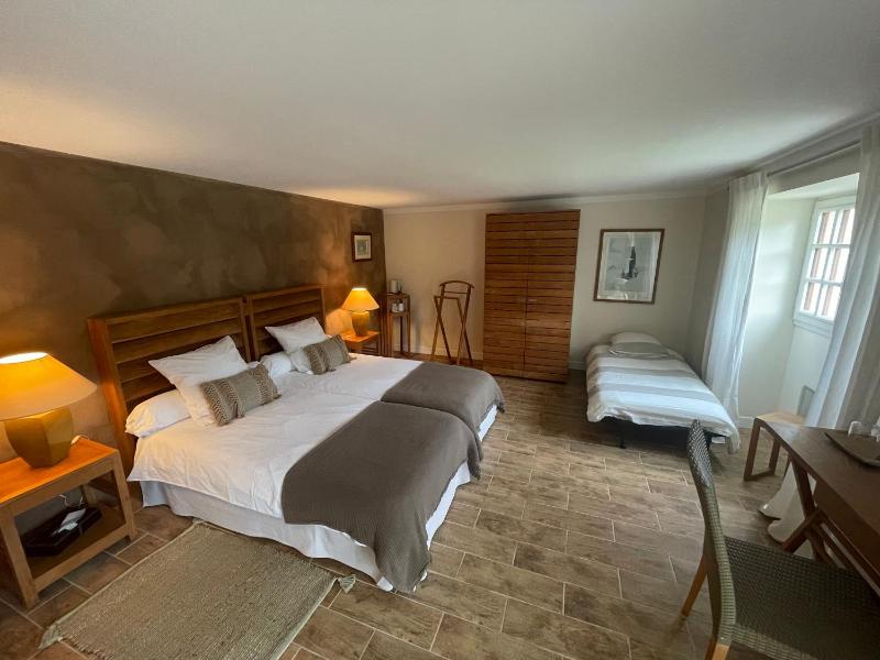 Quadruple Room with Garden View image 3