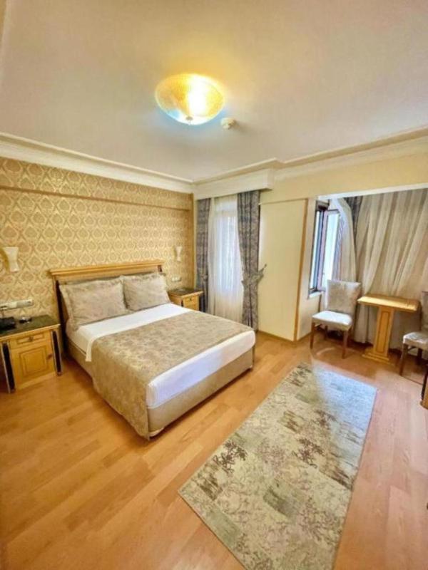 Deluxe Double Room image 1