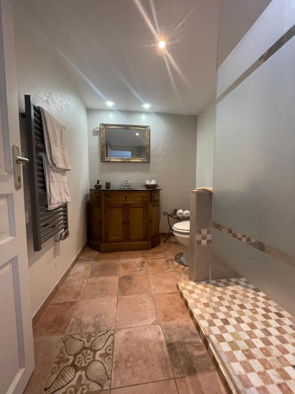 Deluxe Double Room image 2