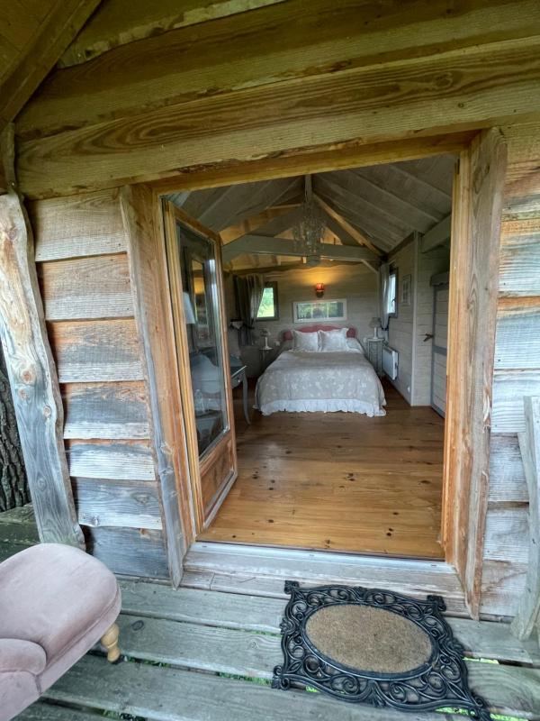 One-Bedroom Chalet image 4