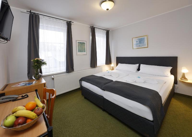 Hotel Boston - image 15