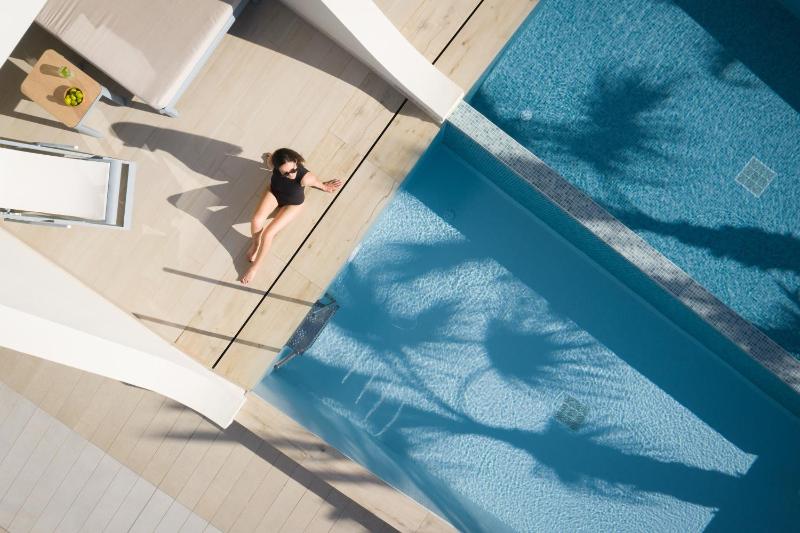 Two Bedroom Family with Individual Pool image 3