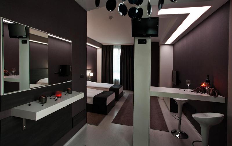 Junior Suite image 2