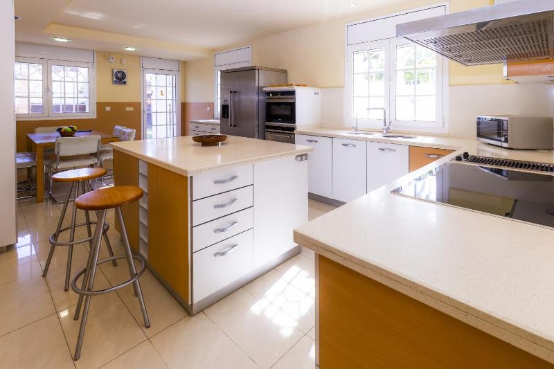 VILADOMAT BEACH - Only Families Villa - image 48