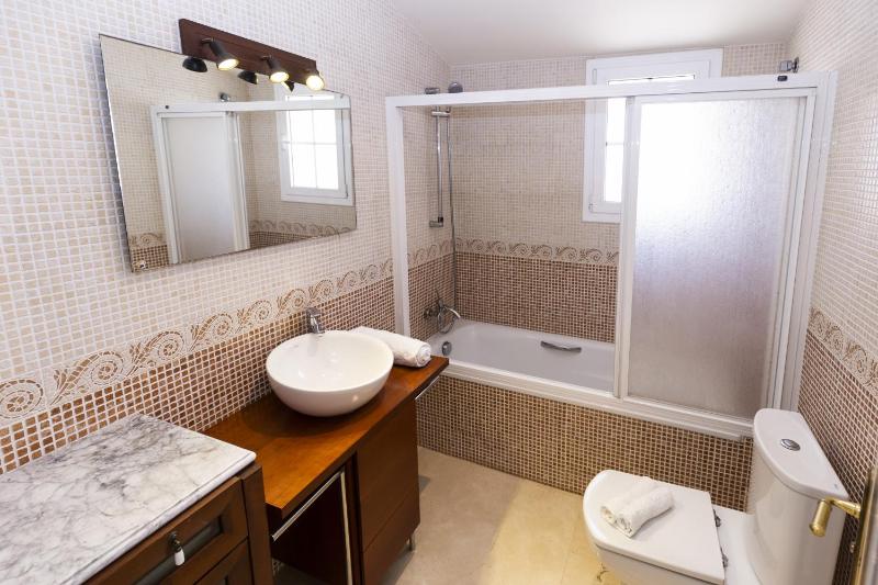 VILADOMAT BEACH - Only Families Villa - image 32