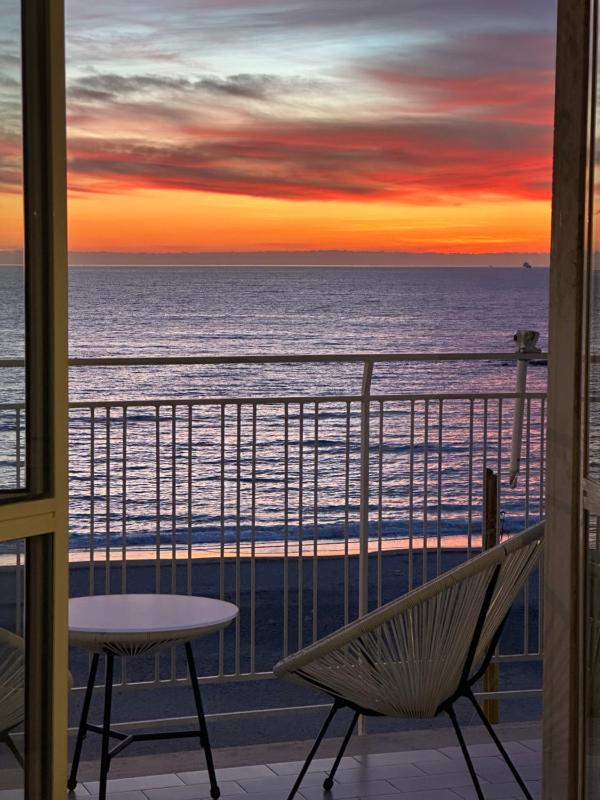 Cas’ A Mare - Beachfront Luxury Suites - image 1
