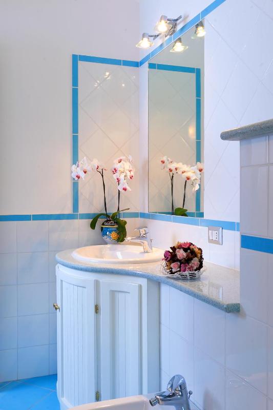 Standard Double Room with Balcony image 3