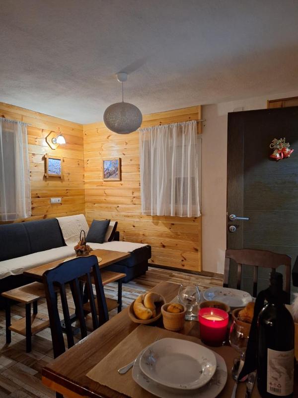 Apartment with Mountain View image 2