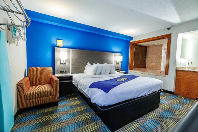 Deluxe Single Room image 1