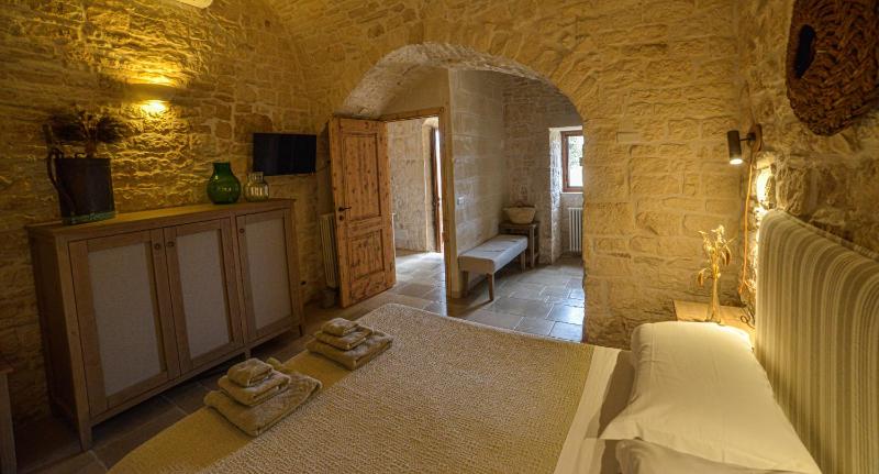 Deluxe Room image 3