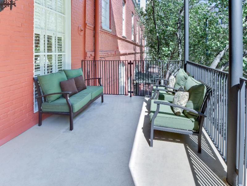 Plaza Suites Downtown New Orleans - image 12
