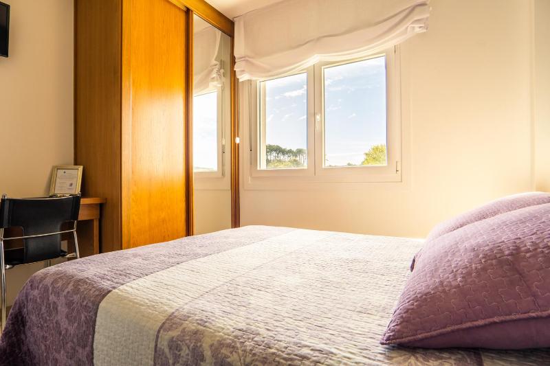 Double or Twin Room image 2