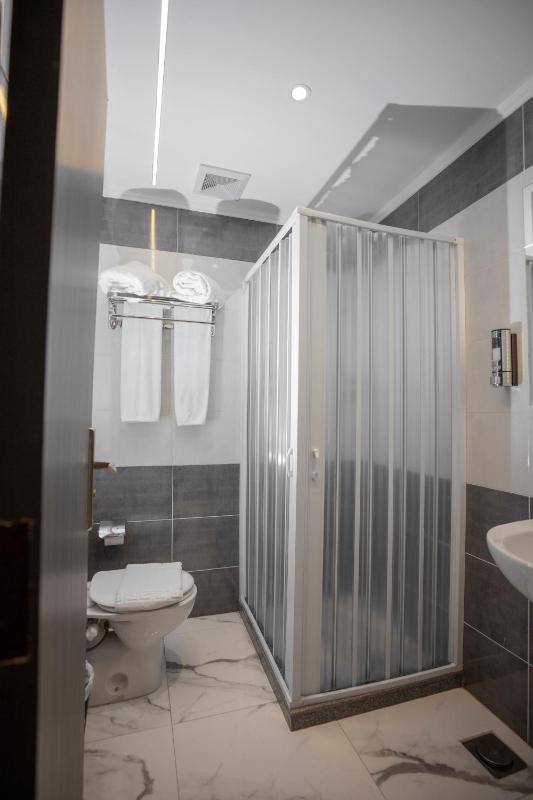 Double Room image 2