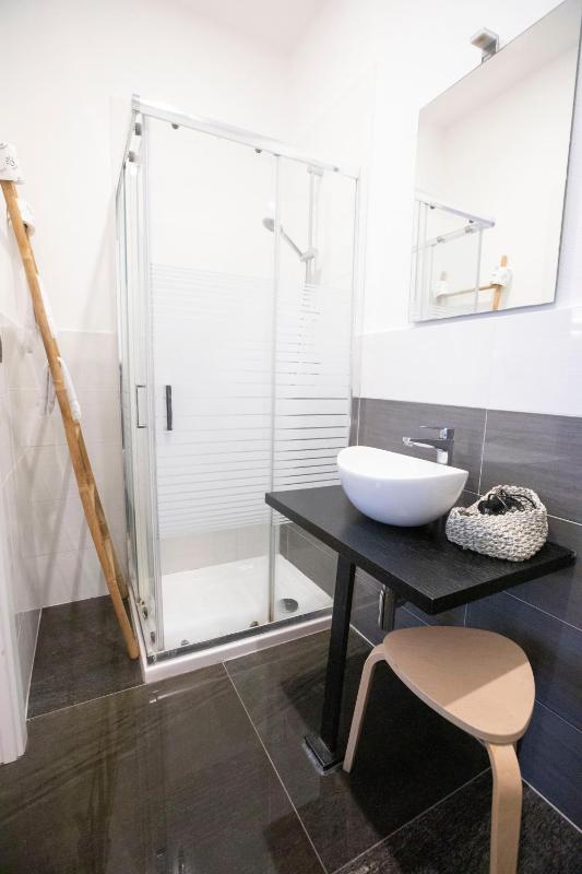 Double Room with Private Bathroom image 4
