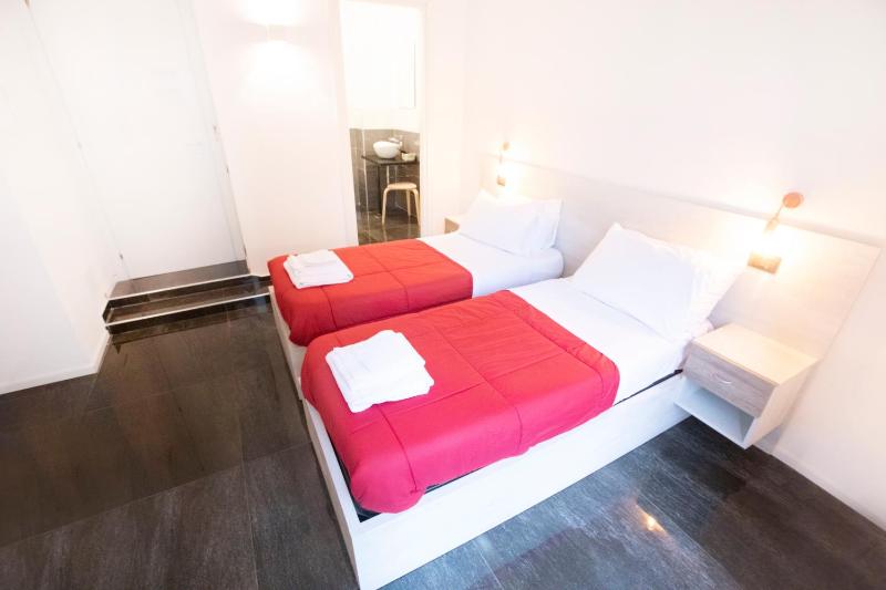 Double or Twin Room with Private Bathroom image 1