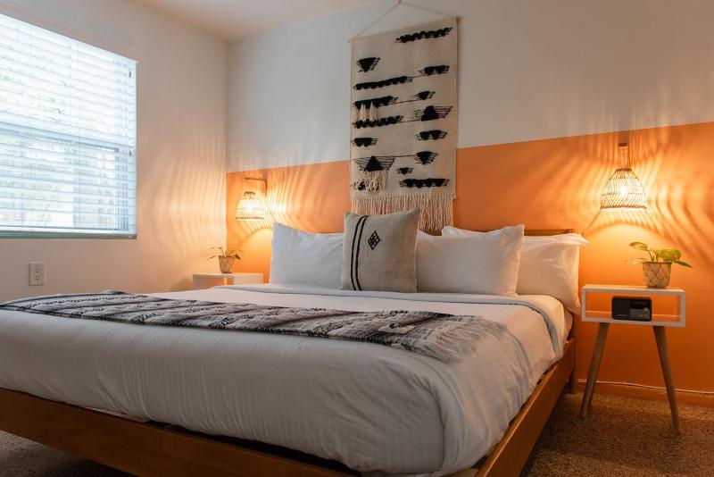 One-Bedroom Suite image 3