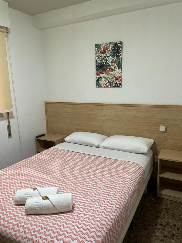 Double Room image 2
