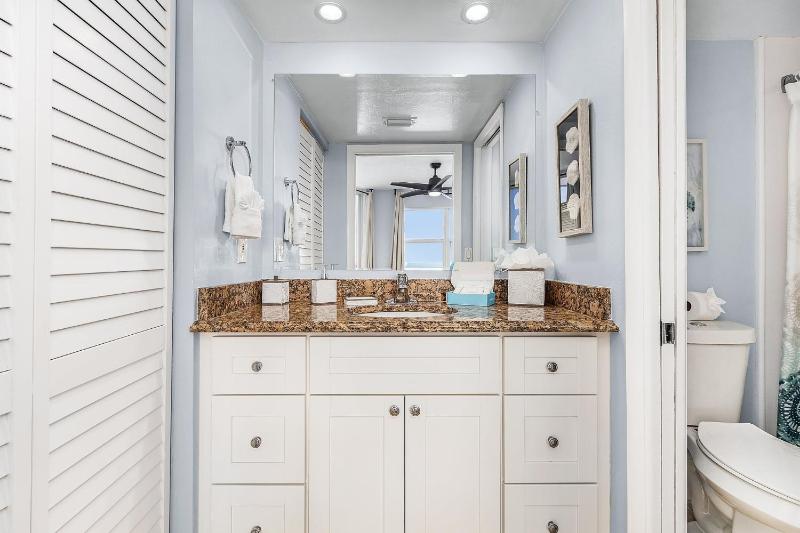 Beach Villas # 305 - Recently Refereshed! condo - image 9