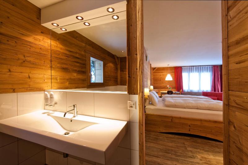 Deluxe Double Room with Mountain View image 2