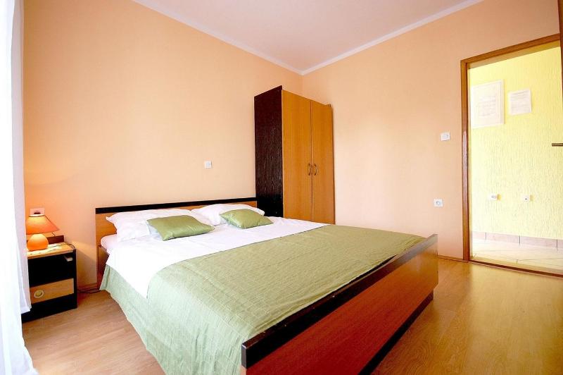 Apartments with a parking space nska Krk - 22252 - image 7
