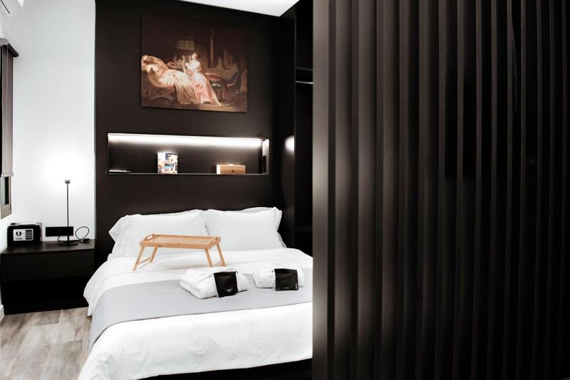 Deluxe Suite image 4