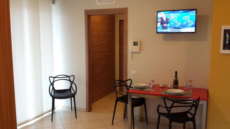 One-Bedroom Apartment image 3
