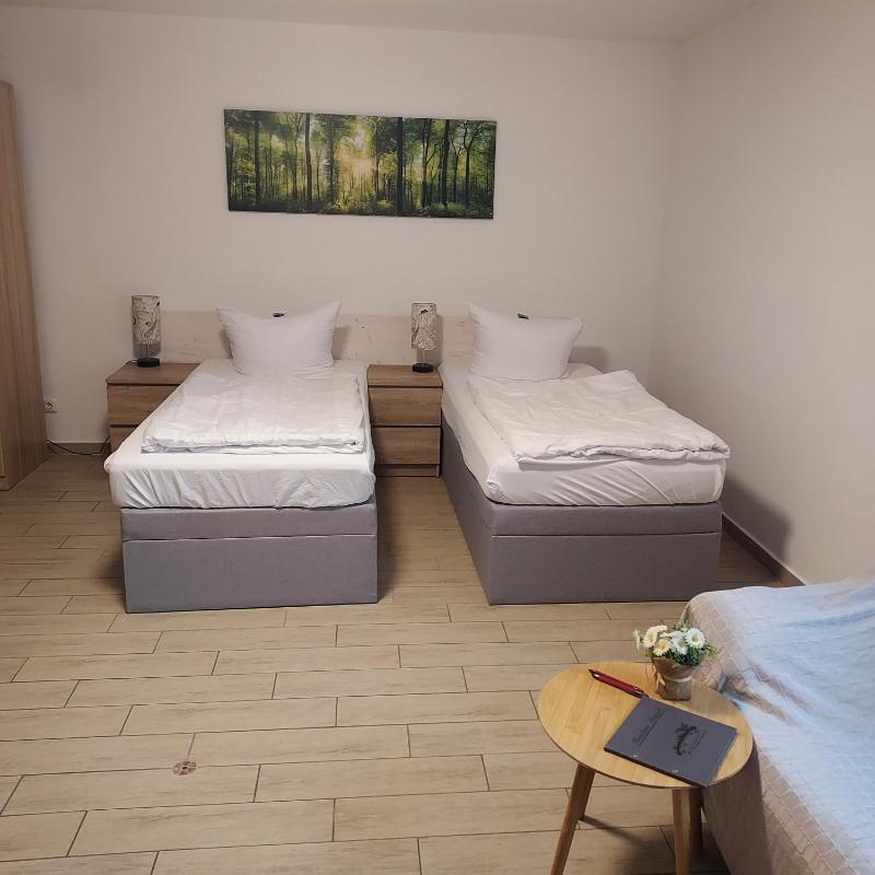 Double Room image 3