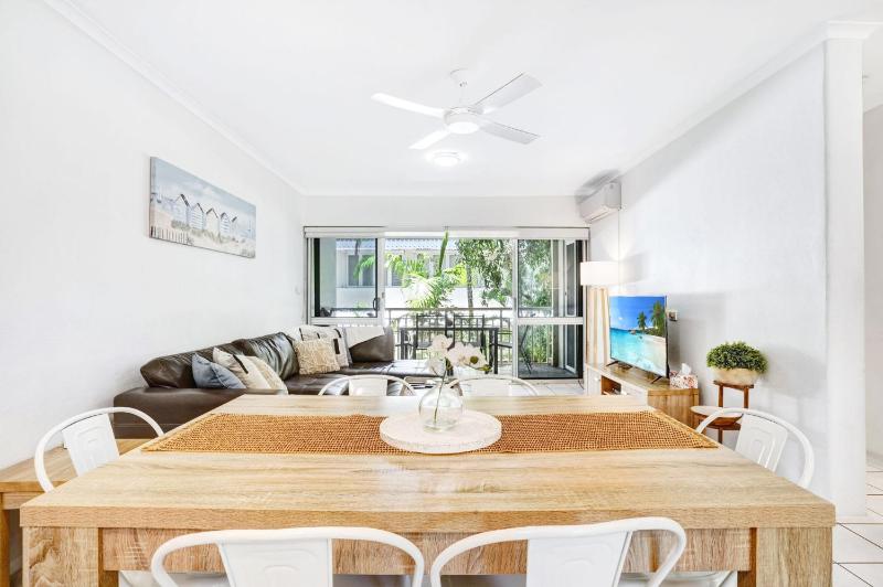 Cozie Homes - Mantaray on Macrossan - image 15