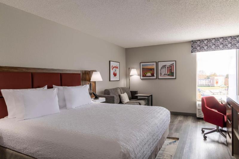 King Room image 3