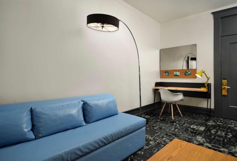 The Barnes San Francisco Tapestry Collection by Hilton - image 6