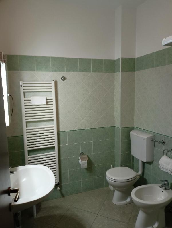 Quadruple Room with Balcony image 4