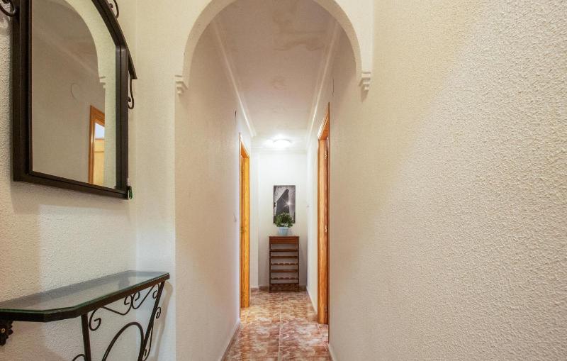 Cozy Apartment In Torrevieja With Wifi - image 2