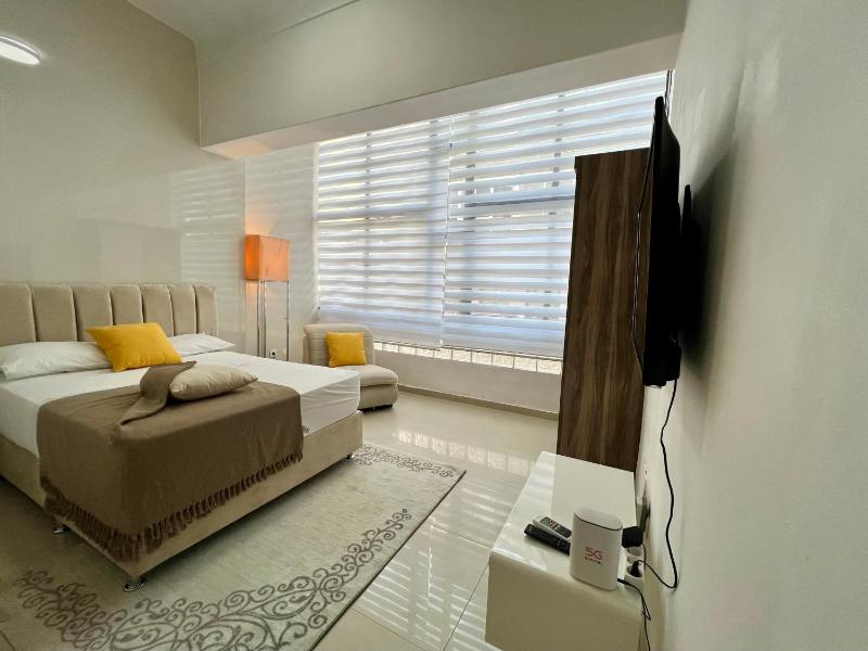 Blue Sea Studio 1 minute away from Luanda Bay - image 1