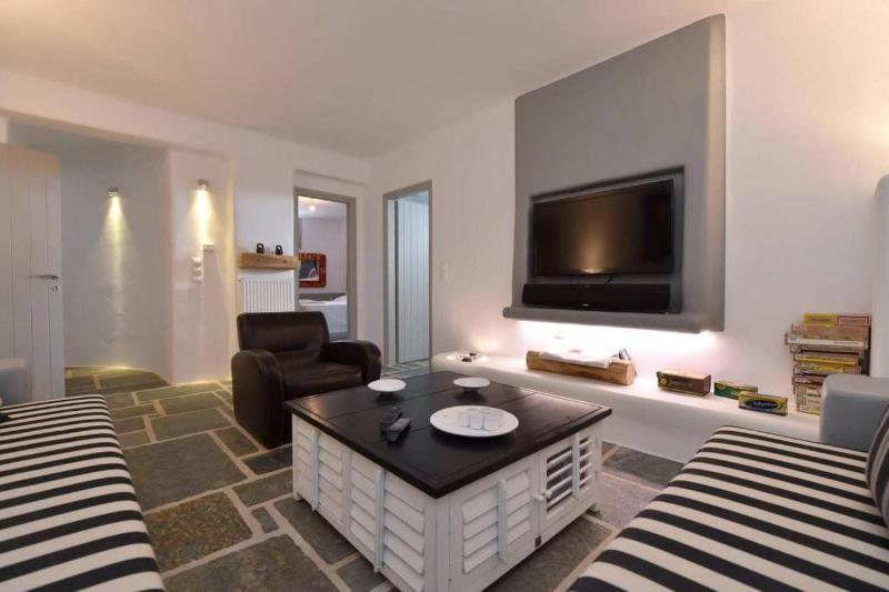 Aesthesis Villa - Naousa- 6pl - Amazing View - image 23