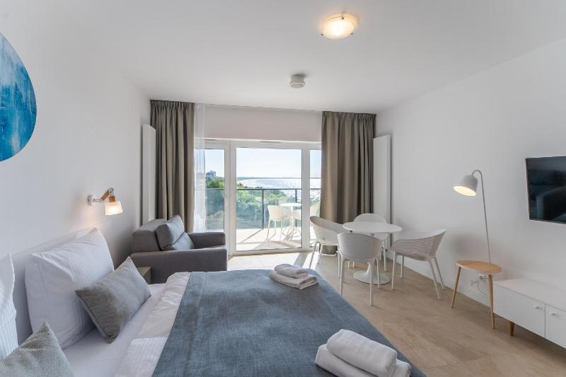 Aquamarina Prima Holiday Studios by the BEACH by Noclegi Renters - image 29