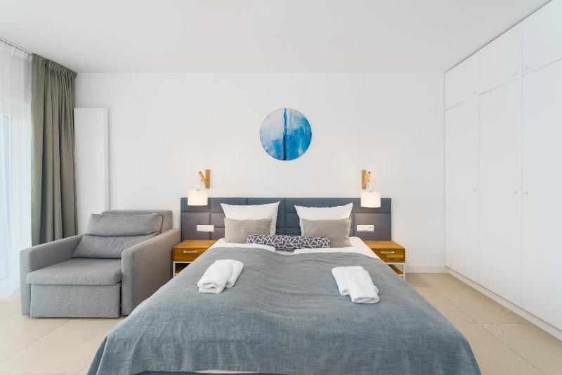 Aquamarina Prima Holiday Studios by the BEACH by Noclegi Renters - image 36